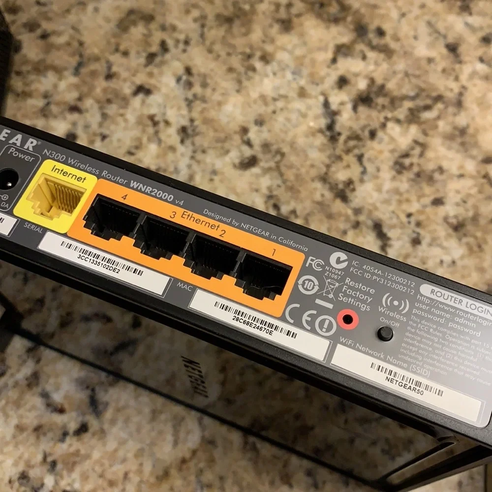 NetGear N300 Wireless Router - Picture 2 of 4